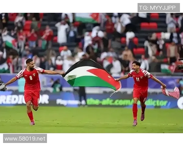 世界杯预选赛：乌兹别克斯坦客场击败土库曼斯坦，舒库罗夫制胜